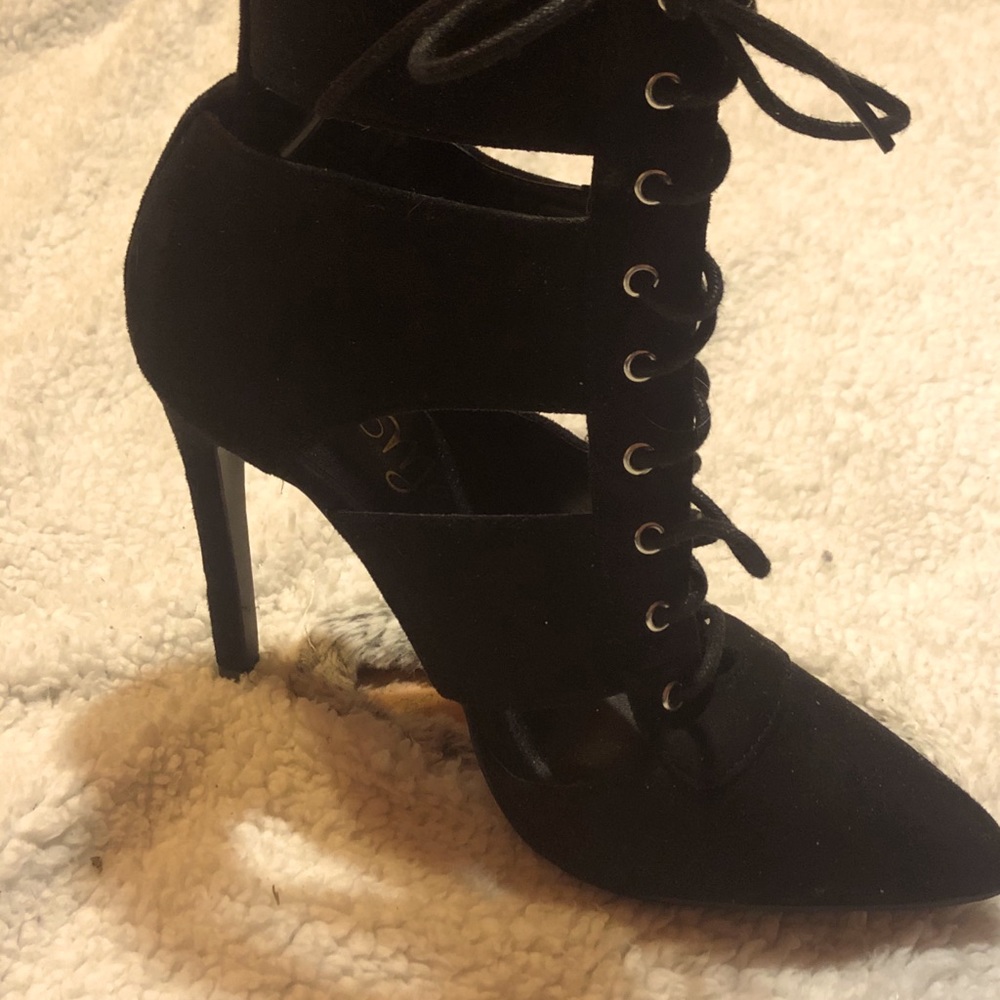 Heel booties